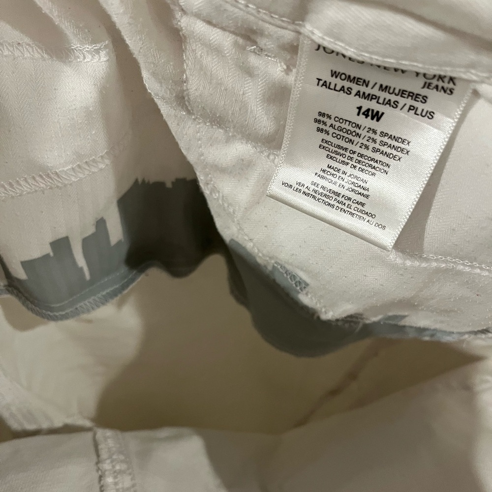 Jones New York Jeans City Cuffed Capri White Jeans Size 14 - Picture 3 of 7